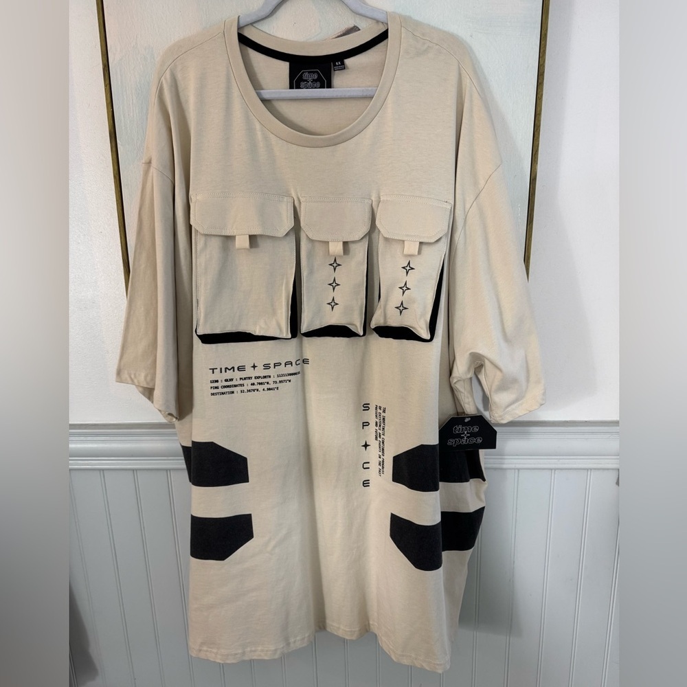 TIME + SPACE Cream & Black Graphic Utility Tee with Pockets NWT Size 5X - Picture 2 of 7